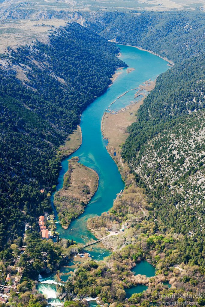 Krka, Dalmacija, rijeka, Šibenik, sedra, kanjon, slapovi, turizam, nacionalni park krka, estuarij